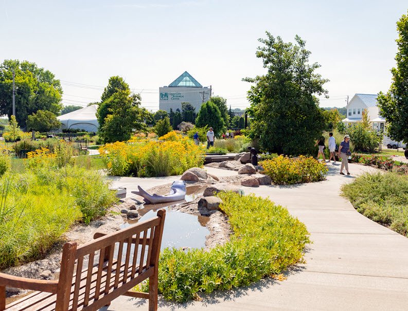 Quad City Botanical Center, United States